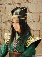 play koi princess Berdiri di atas gundukan mengenakan seragam nomor 11 Nagoya dan topi Naga